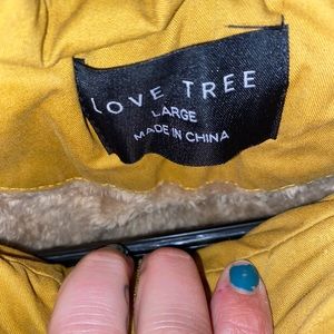 Love Tree - Vest with fur and hood